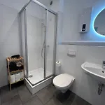 Gemuetliche 3-zimmer-wohnung Mit Panoramablick Und Kostenlosem Ueberdachten Parkplatz Lägenhet