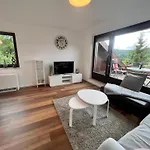 Gemuetliche 3-zimmer-wohnung Mit Panoramablick Und Kostenlosem Ueberdachten Parkplatz *