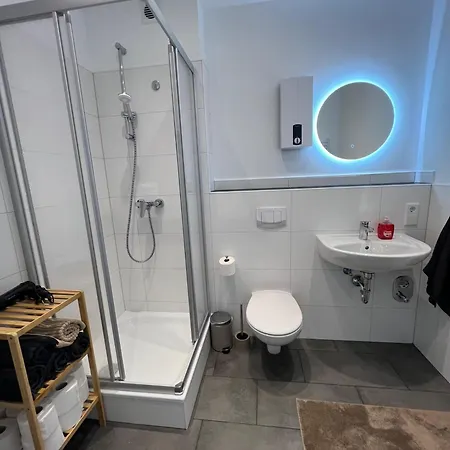 Gemuetliche 3-zimmer-wohnung Mit Panoramablick Und Kostenlosem Ueberdachten Parkplatz * Вінтерберг