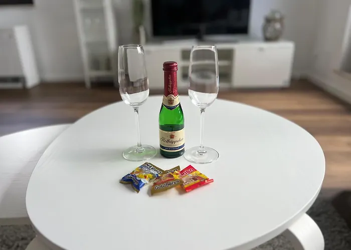 Gemuetliche 3-zimmer-wohnung Mit Panoramablick Und Kostenlosem Ueberdachten Parkplatz Apartman